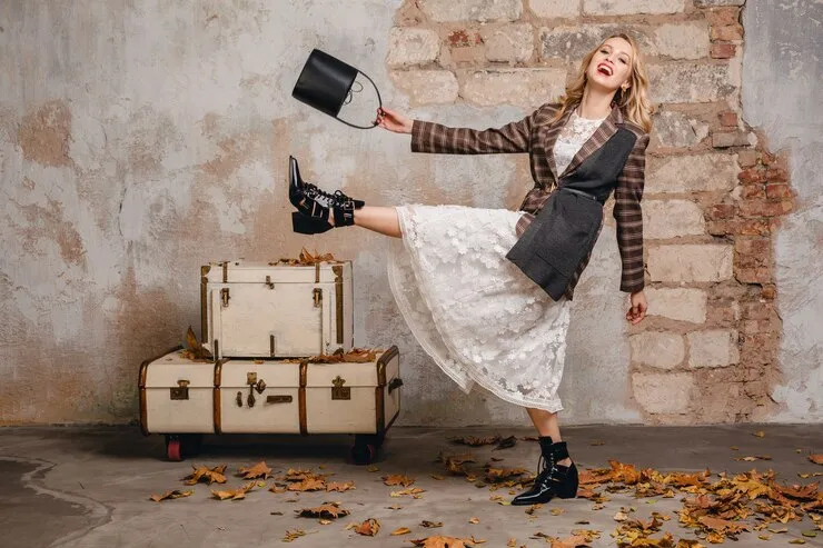 How to Style Vintage Clothes in a Modern Way: A Fashion Guide